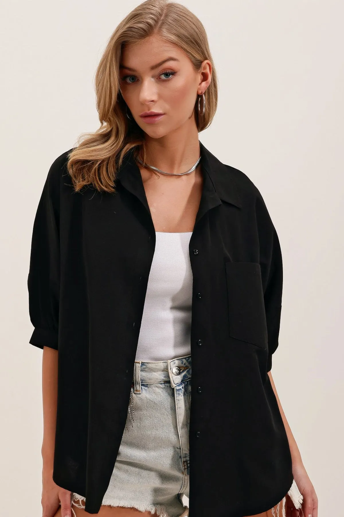 20213 oversize kisa kol basic gömlek