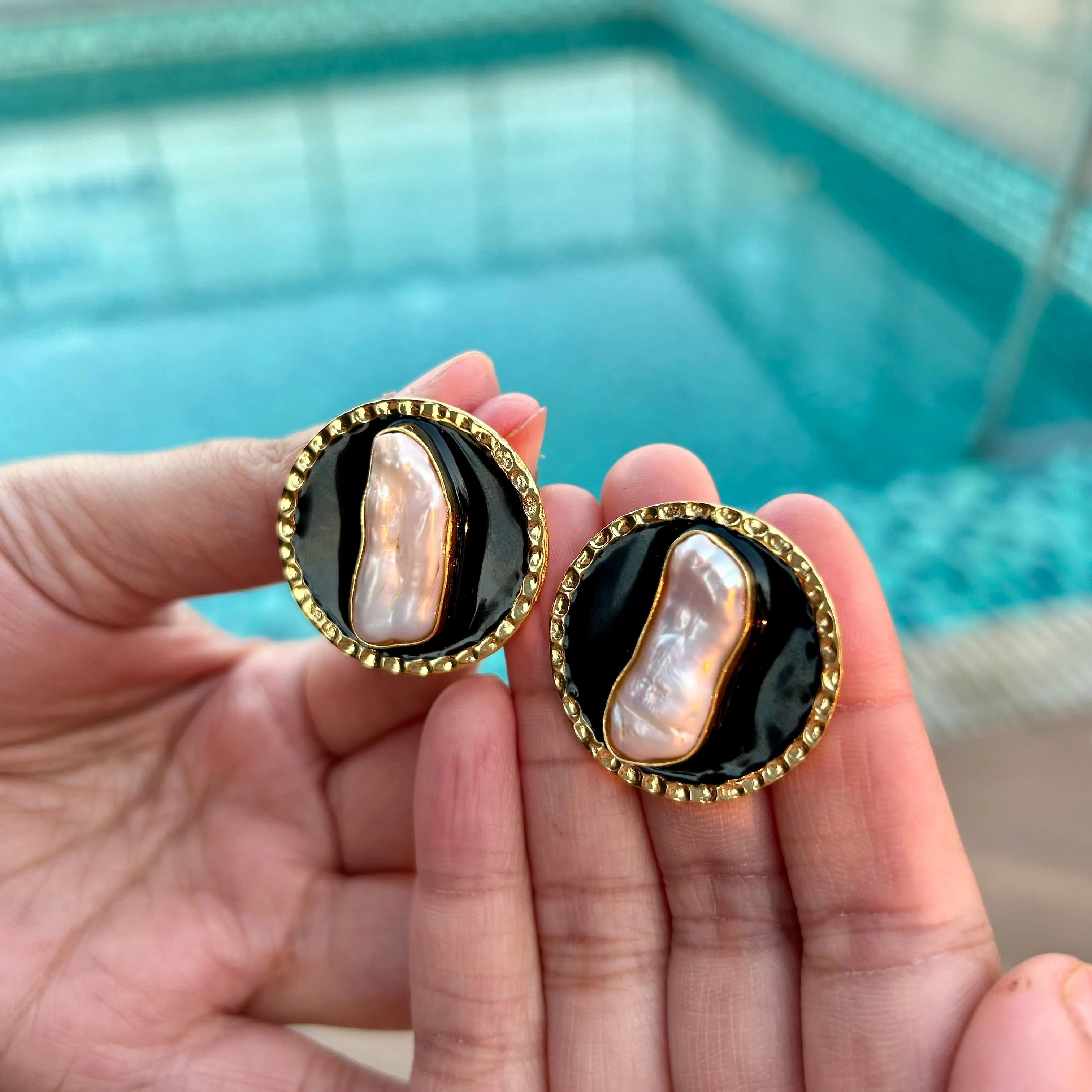 Hammered Enamel & Baroque Pearl Disc Earrings (Big)