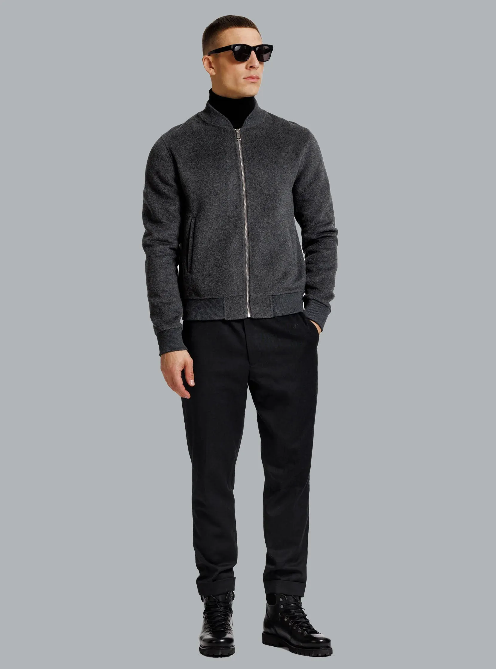 Mick Dark Grey